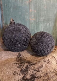 Kerstbal in zwart/grijs (XL)